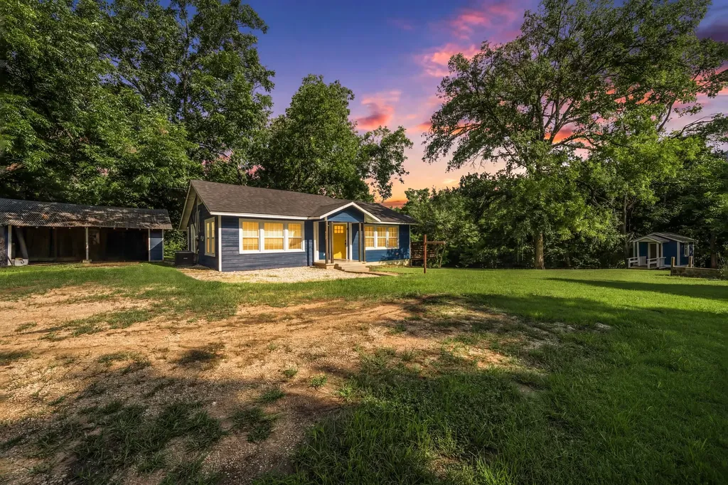 603 E Avenue A Valley Mills TX 76689