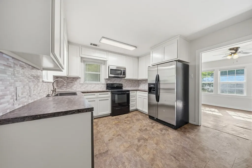 603 E Avenue A Valley Mills TX 76689