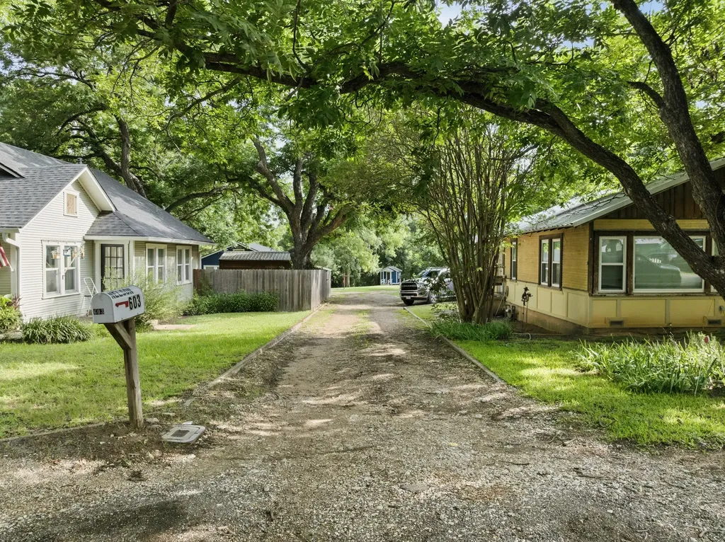 603 E Avenue A Valley Mills TX 76689