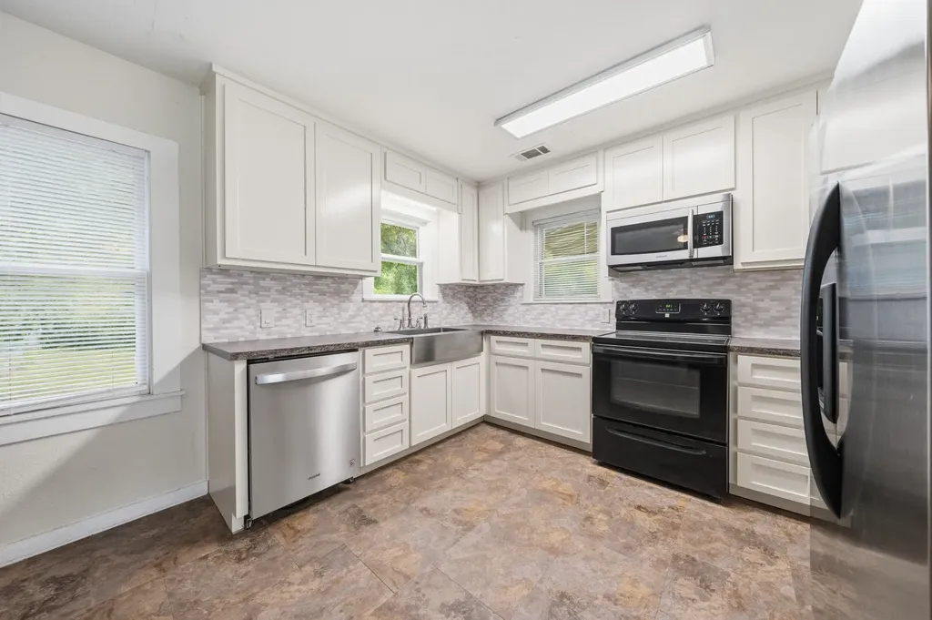 603 E Avenue A Valley Mills TX 76689