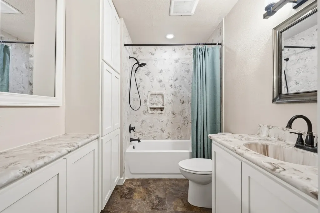 603 E Avenue A Valley Mills TX 76689