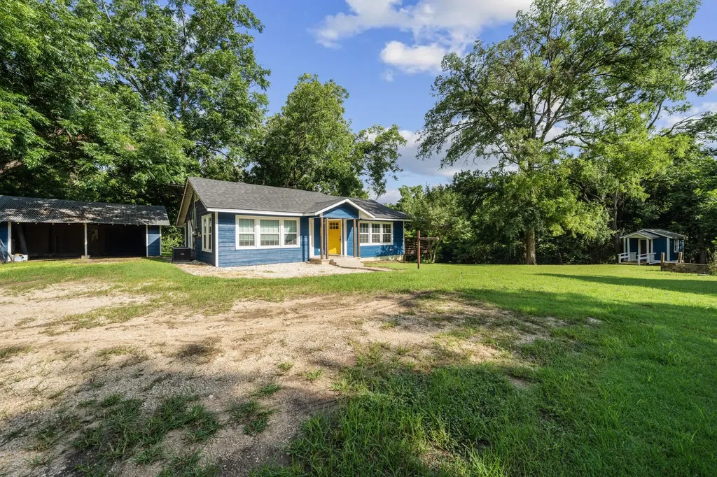 603 E Avenue A Valley Mills TX 76689