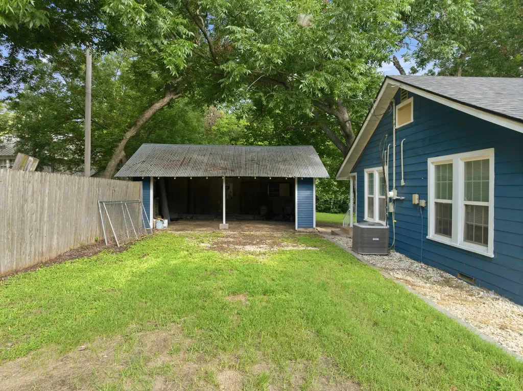 603 E Avenue A Valley Mills TX 76689