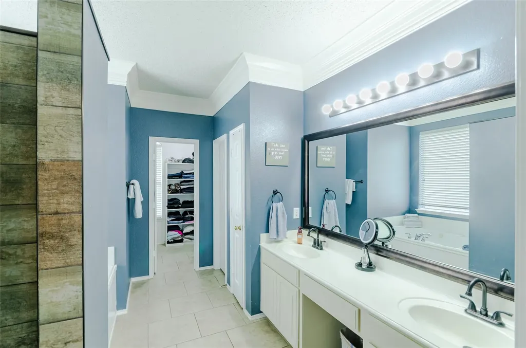 1422 Autumnmist Drive Allen TX 75002
