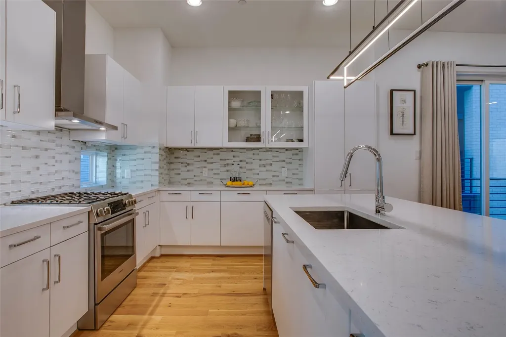 1936 Kearney Court Dallas TX 75204
