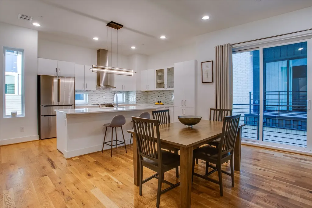 1936 Kearney Court Dallas TX 75204