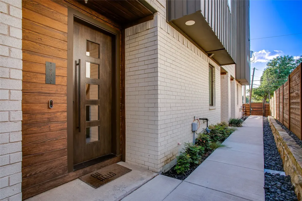 1936 Kearney Court Dallas TX 75204