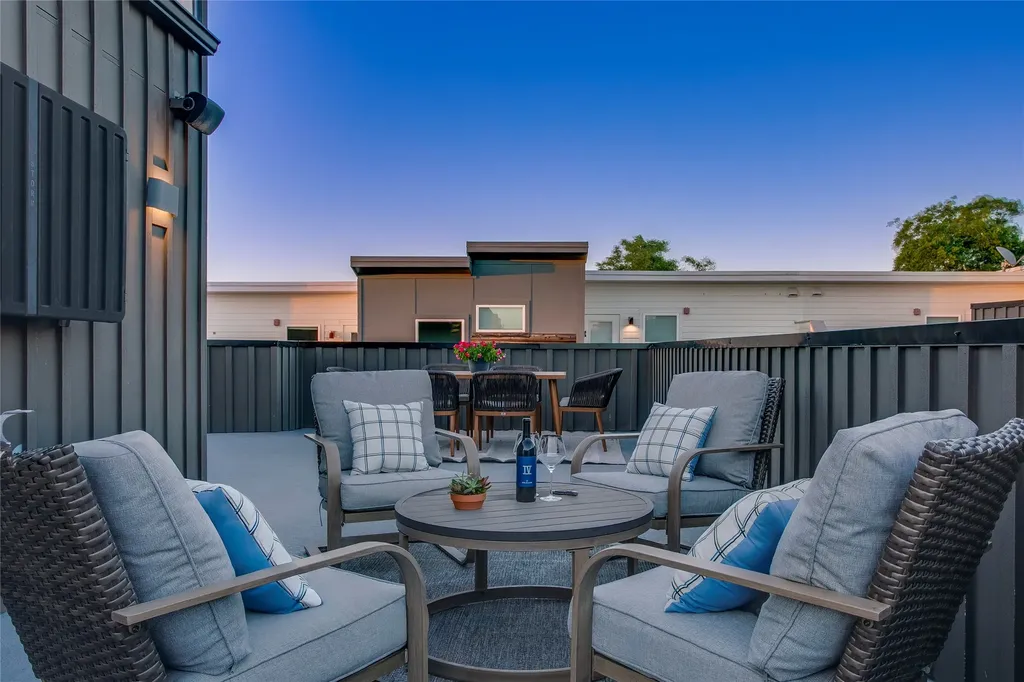 1936 Kearney Court Dallas TX 75204