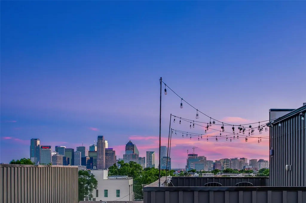 1936 Kearney Court Dallas TX 75204