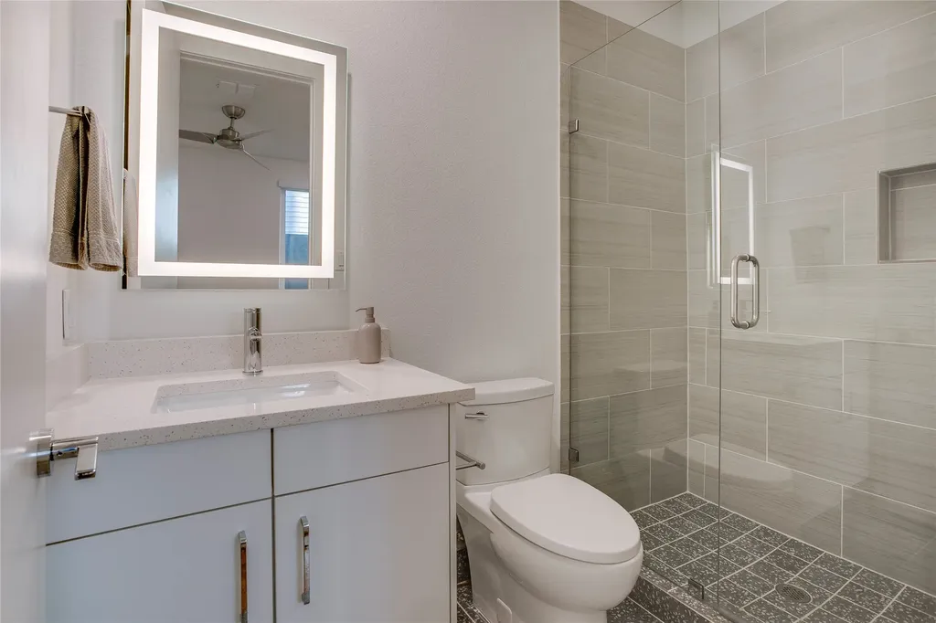 1936 Kearney Court Dallas TX 75204