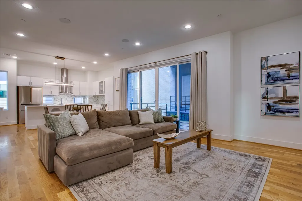 1936 Kearney Court Dallas TX 75204