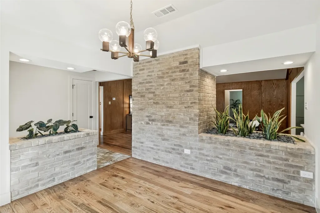 7122 Winedale Drive Dallas TX 75231