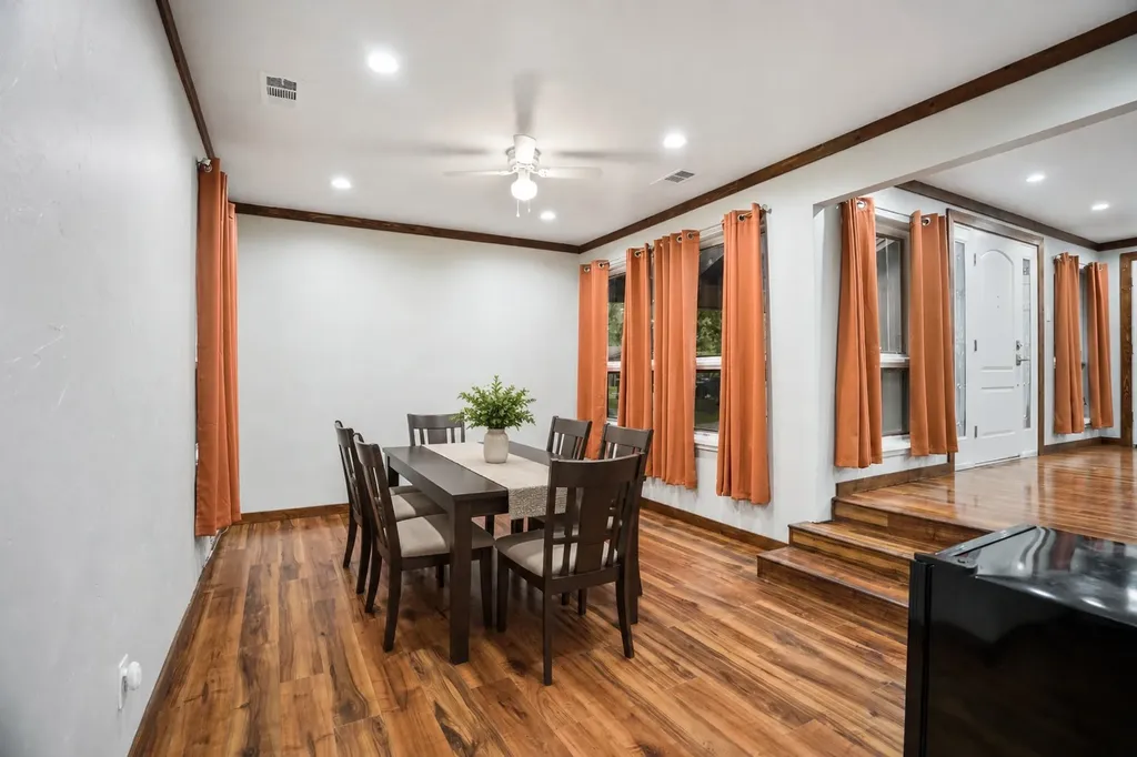 207 Shadowwood Trail Ovilla TX 75154