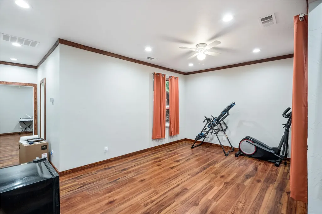 207 Shadowwood Trail Ovilla TX 75154