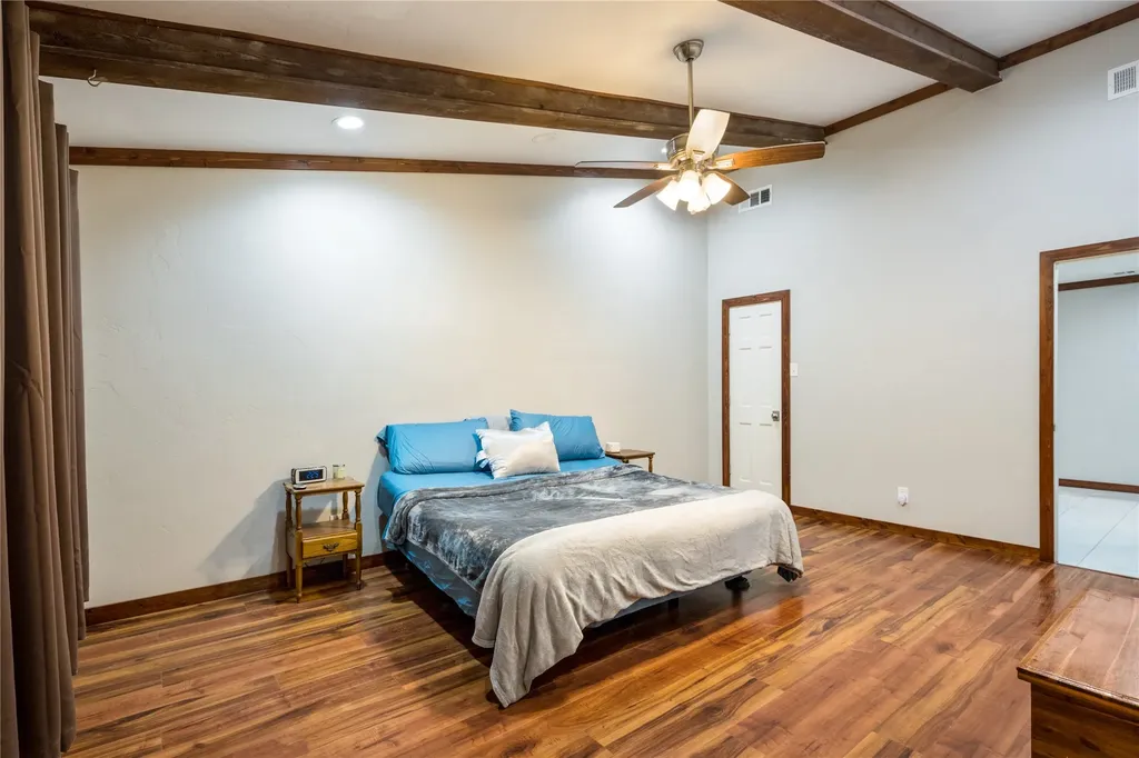 207 Shadowwood Trail Ovilla TX 75154