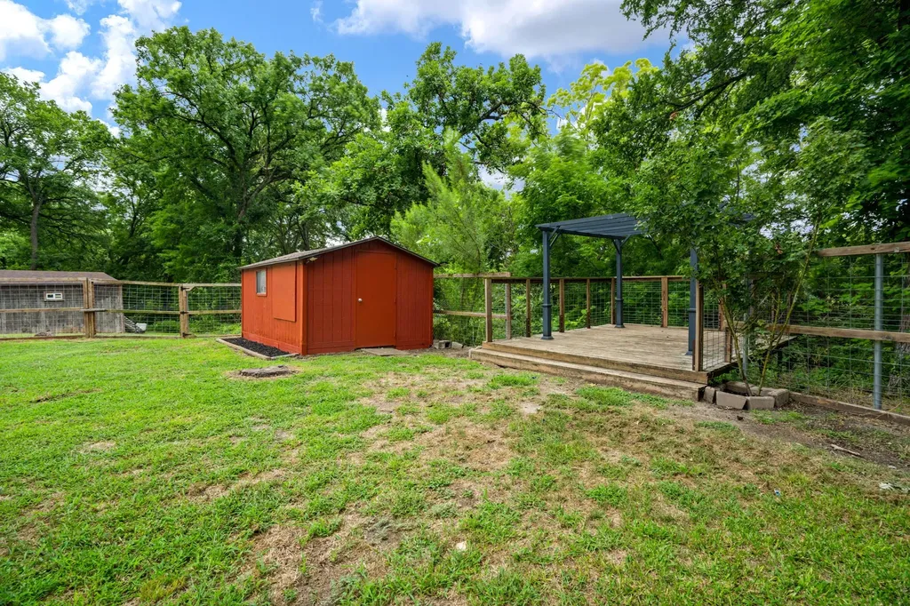 207 Shadowwood Trail Ovilla TX 75154