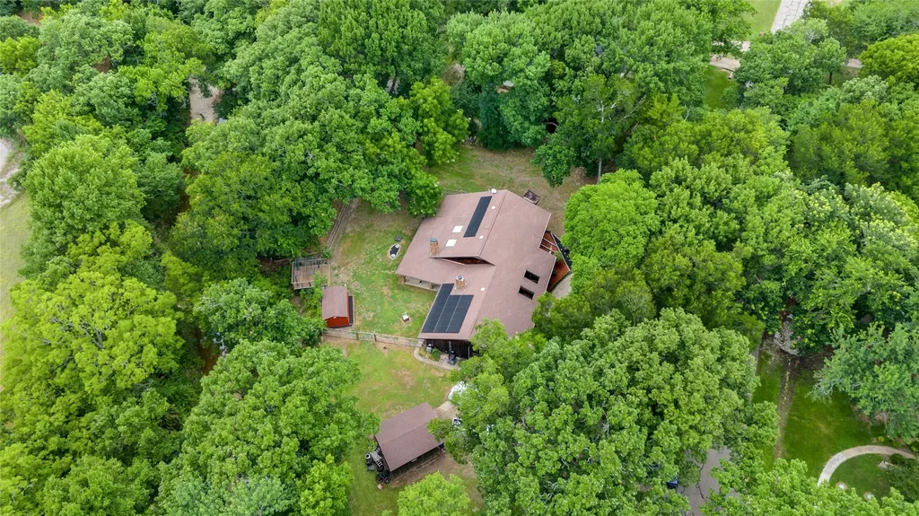207 Shadowwood Trail Ovilla TX 75154