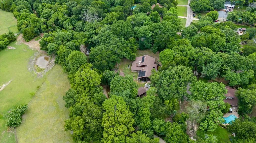 207 Shadowwood Trail Ovilla TX 75154