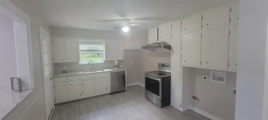 716 N Cummings Drive Alvarado TX 76009