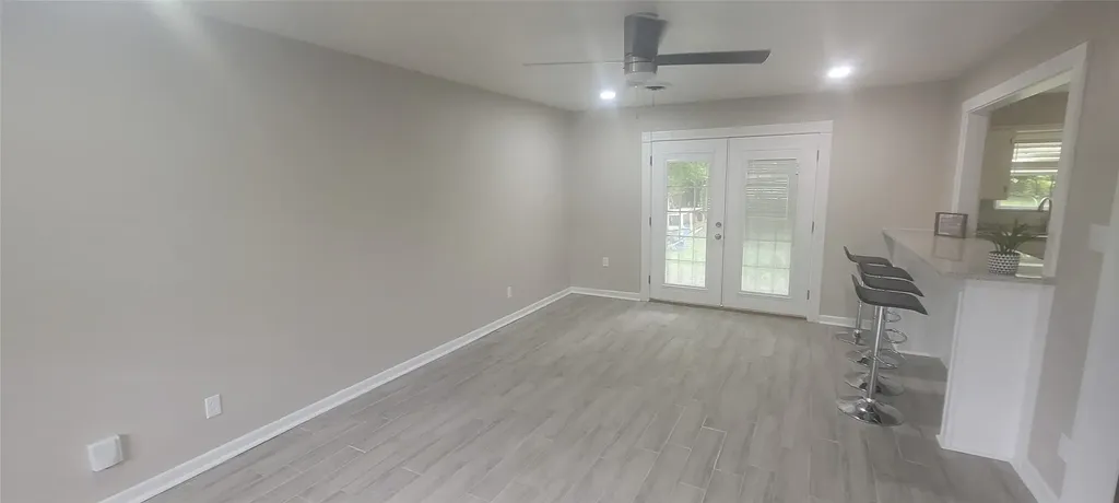 716 N Cummings Drive Alvarado TX 76009