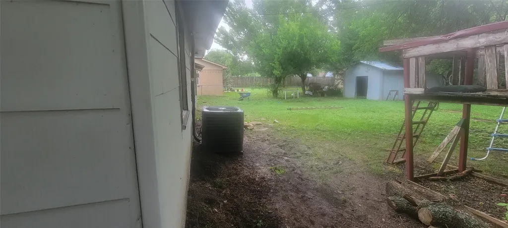 716 N Cummings Drive Alvarado TX 76009