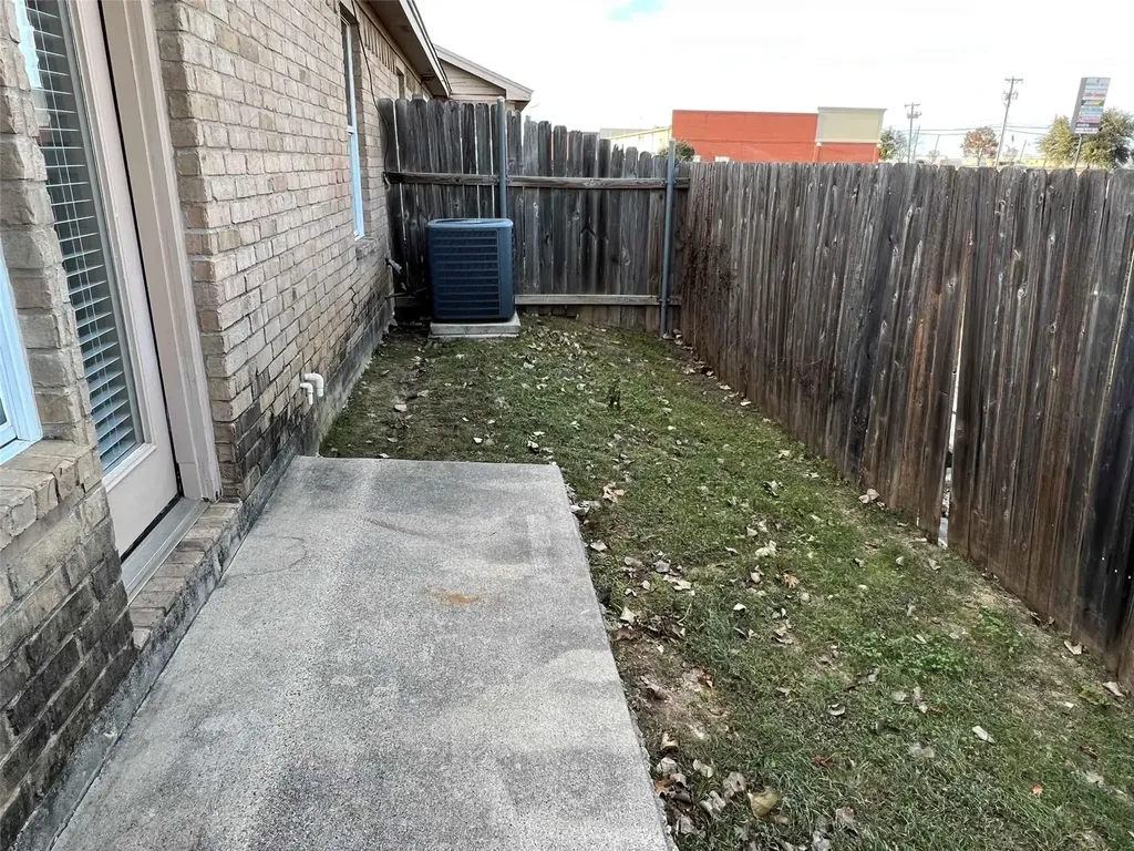121 Cambridge Drive Saginaw TX 76179