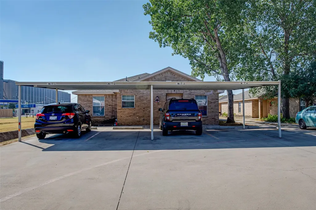 121 Cambridge Drive Saginaw TX 76179