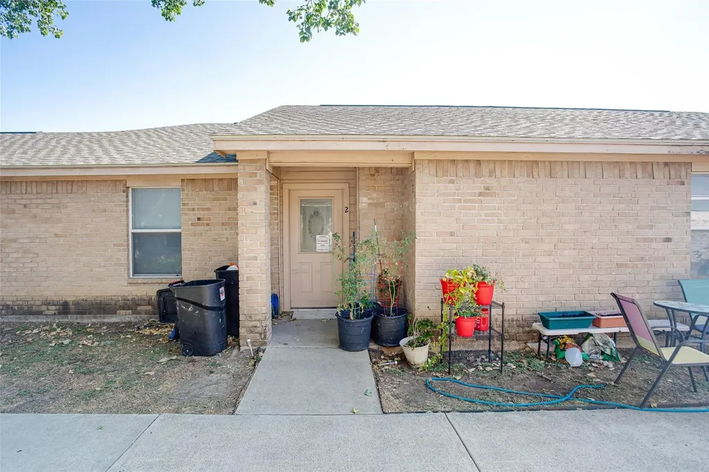 121 Cambridge Drive Saginaw TX 76179