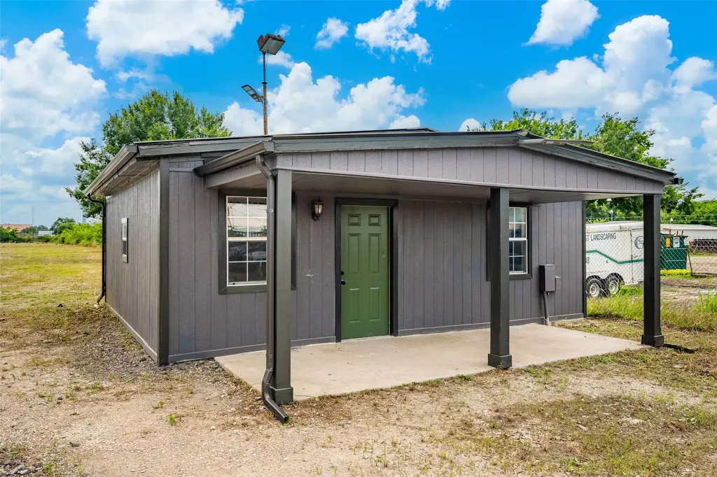 401 W Simonds Road Seagoville TX 75159