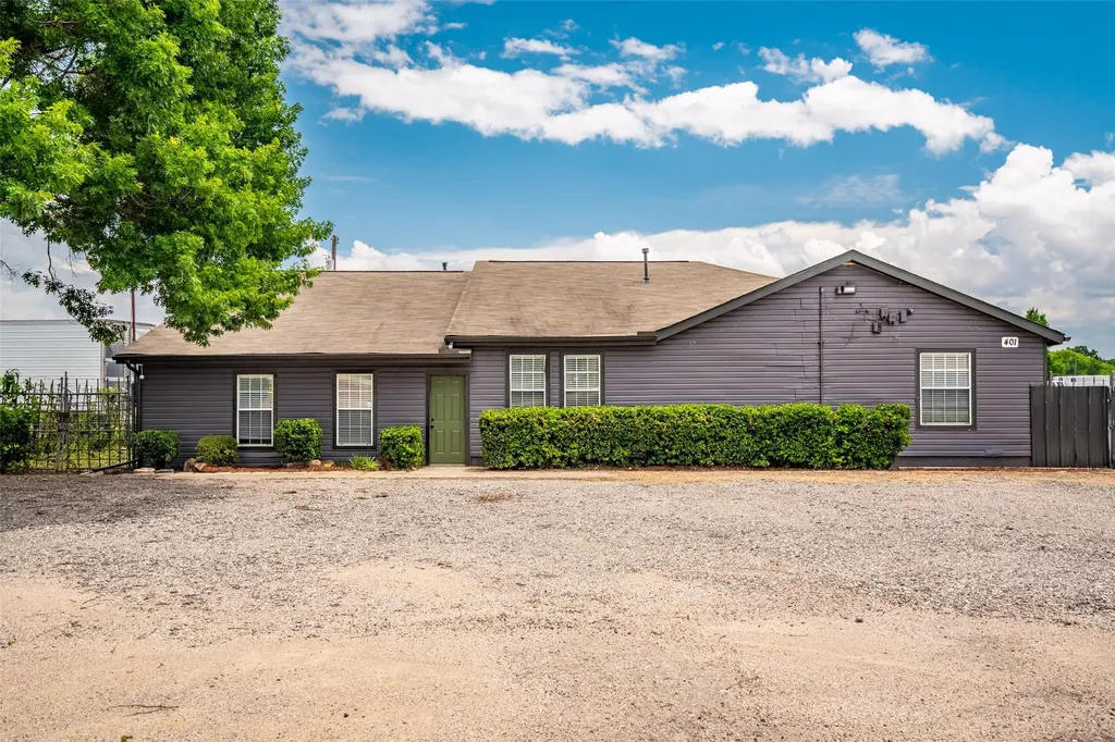 401 W Simonds Road Seagoville TX 75159