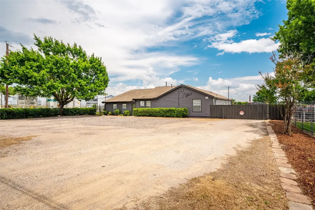 401 W Simonds Road Seagoville TX 75159