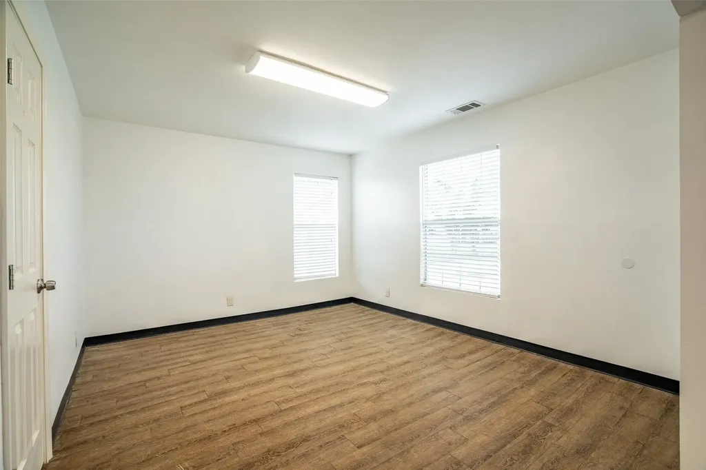 401 W Simonds Road Seagoville TX 75159