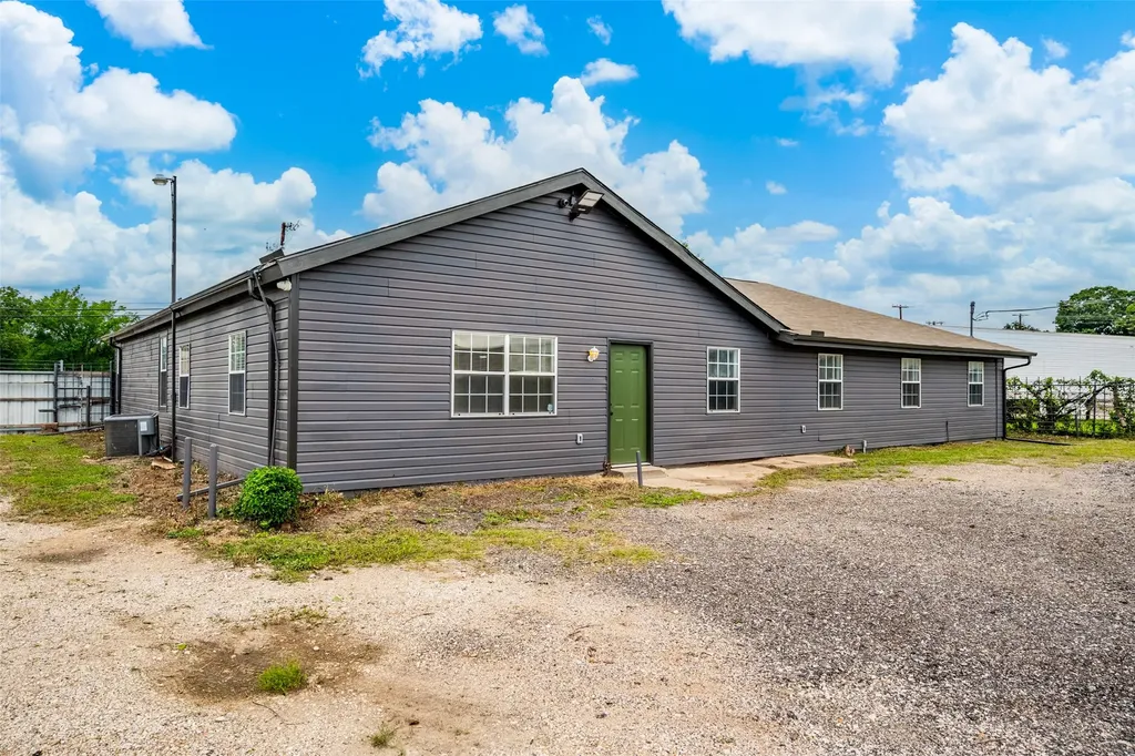 401 W Simonds Road Seagoville TX 75159