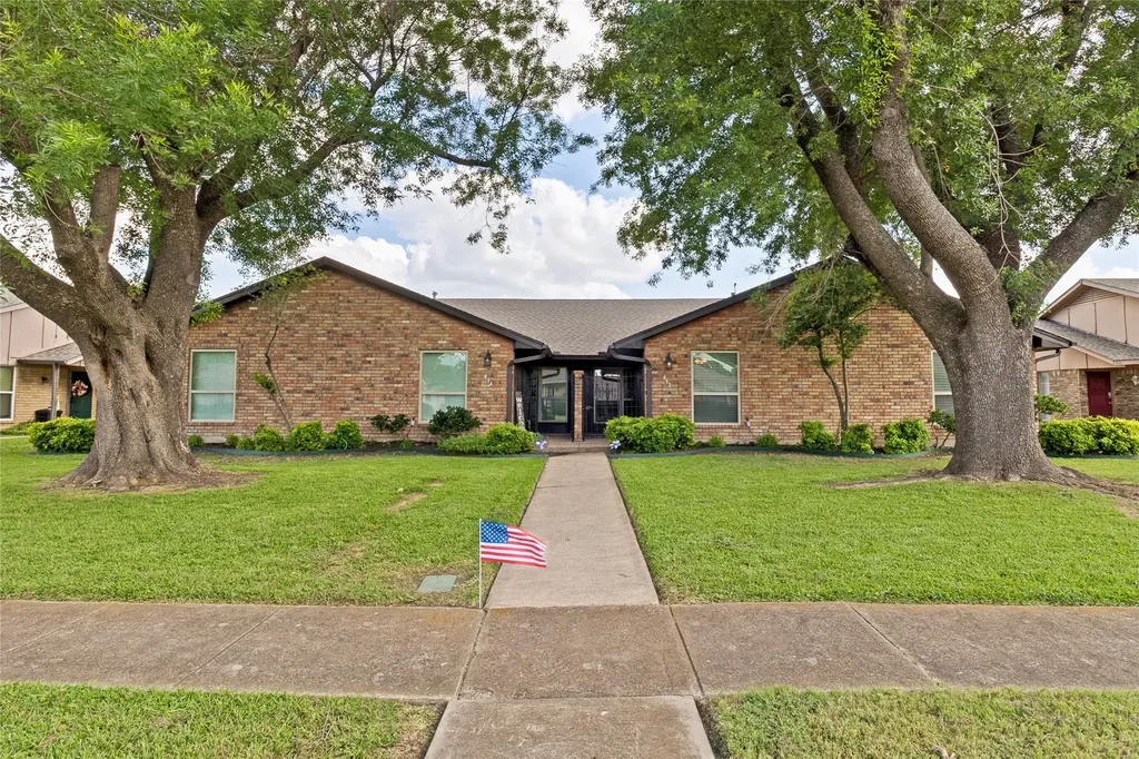 412 Tiffany Trail Richardson TX 75081