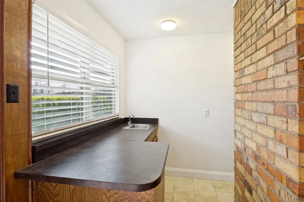 412 Tiffany Trail Richardson TX 75081