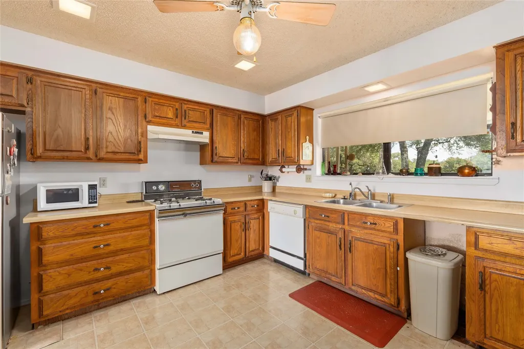 3718 Highway 36 W Rising Star TX 76471