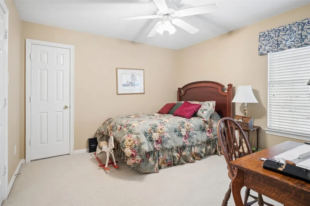 405 Royal Colonnade Arlington TX 76011