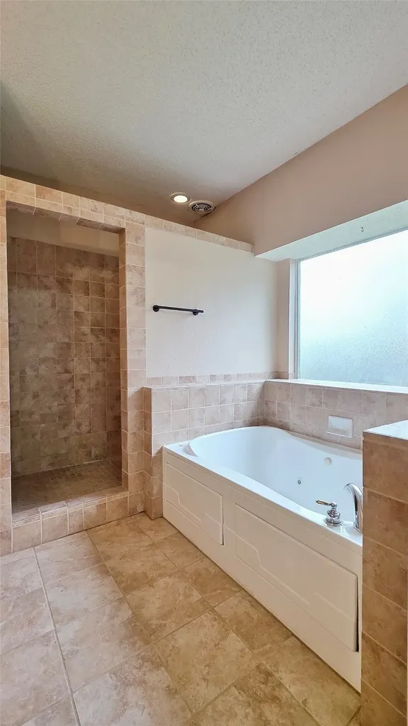 108 Indian Oaks Trail West Tawakoni TX 75474
