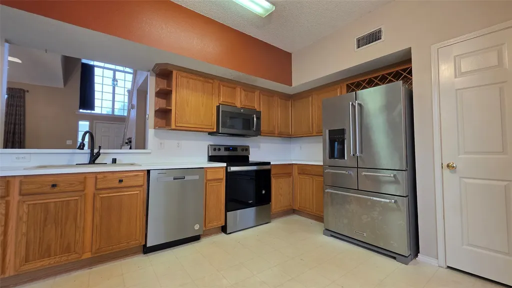 108 Indian Oaks Trail West Tawakoni TX 75474