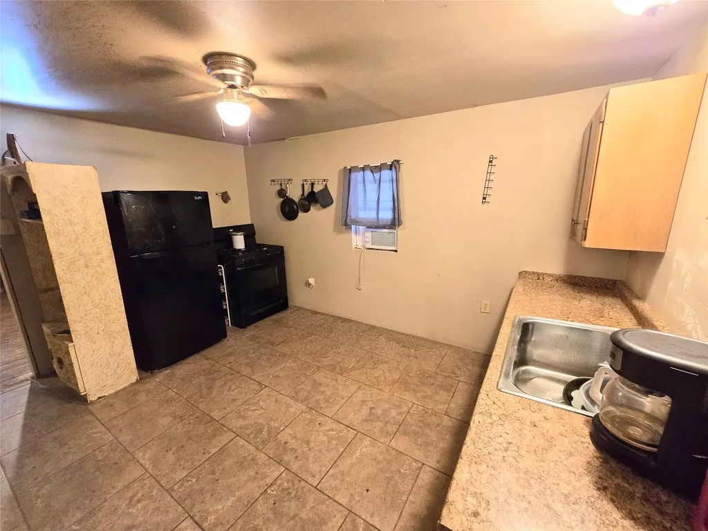 1005 W 3rd Street Sweetwater TX 79556