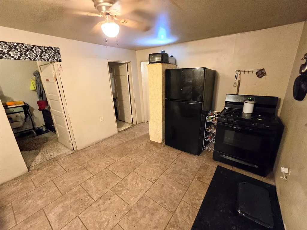 1005 W 3rd Street Sweetwater TX 79556