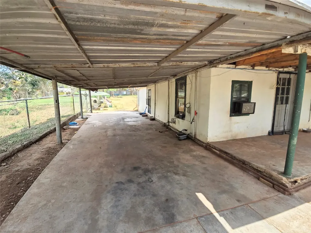 1005 W 3rd Street Sweetwater TX 79556
