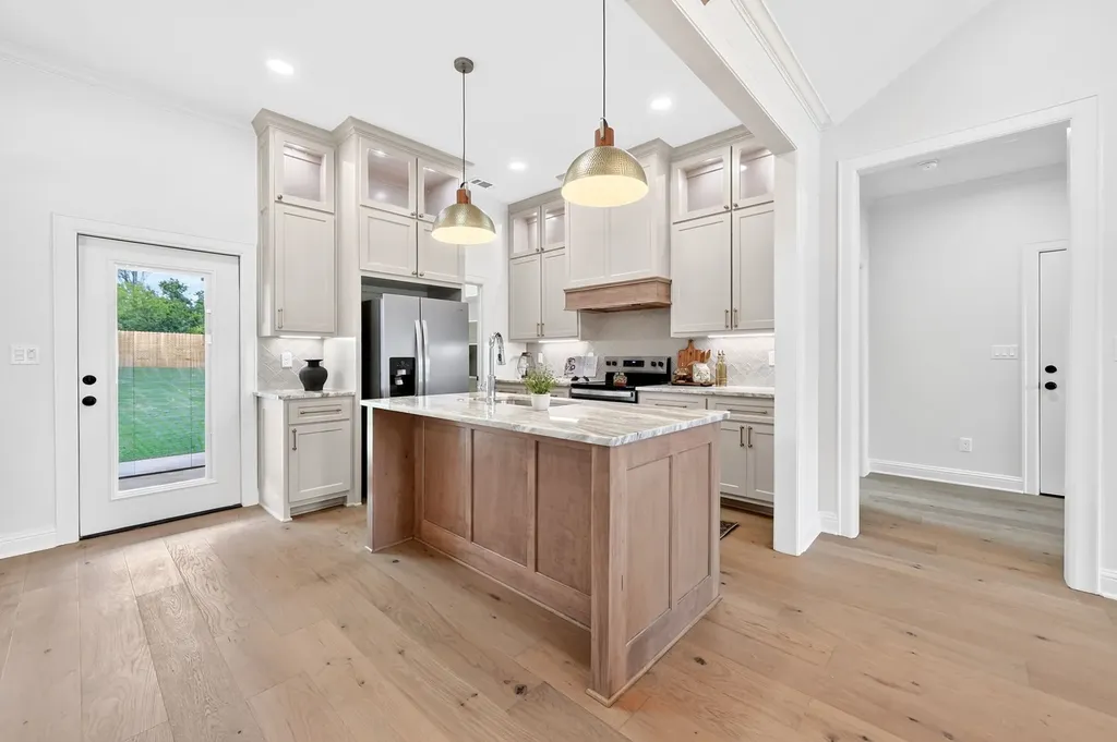 301 Grace Lane Athens TX 75751
