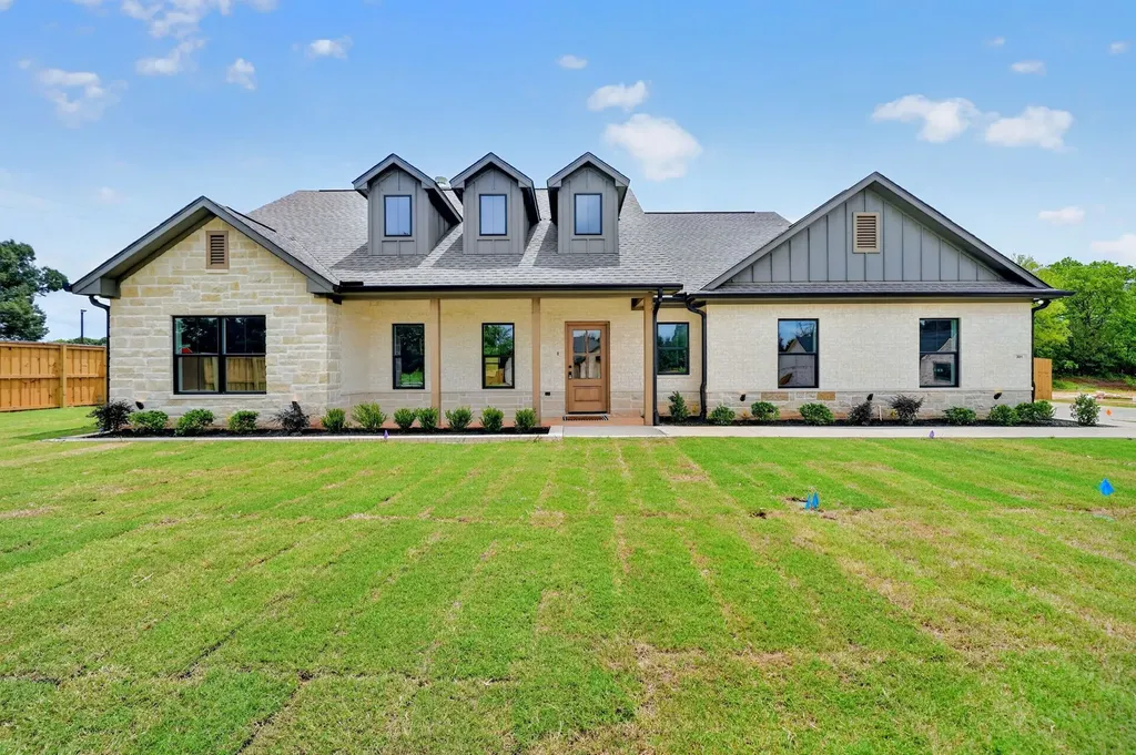301 Grace Lane Athens TX 75751