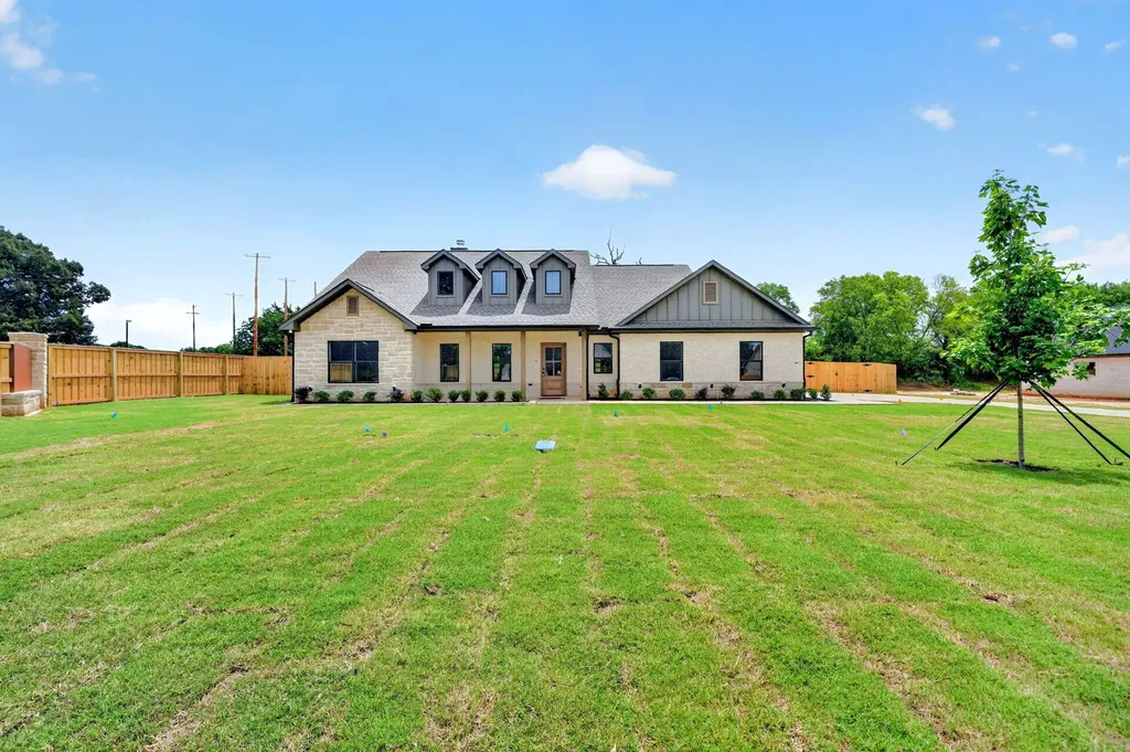 301 Grace Lane Athens TX 75751