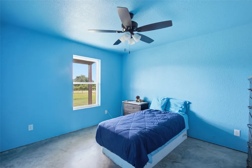 1017 County Road 4699 Boyd TX 76023