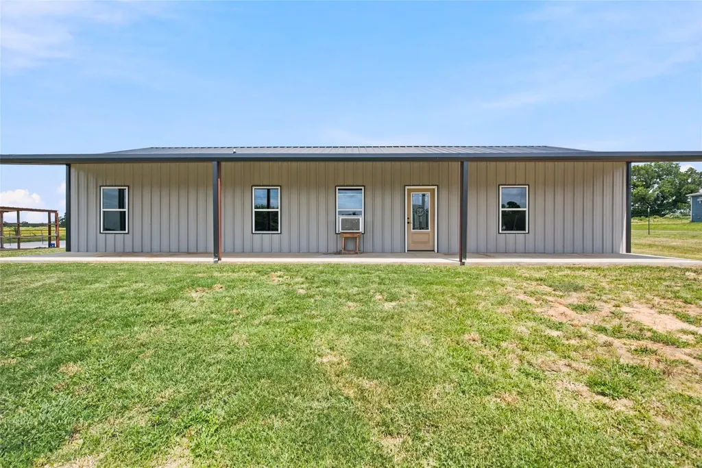 1017 County Road 4699 Boyd TX 76023
