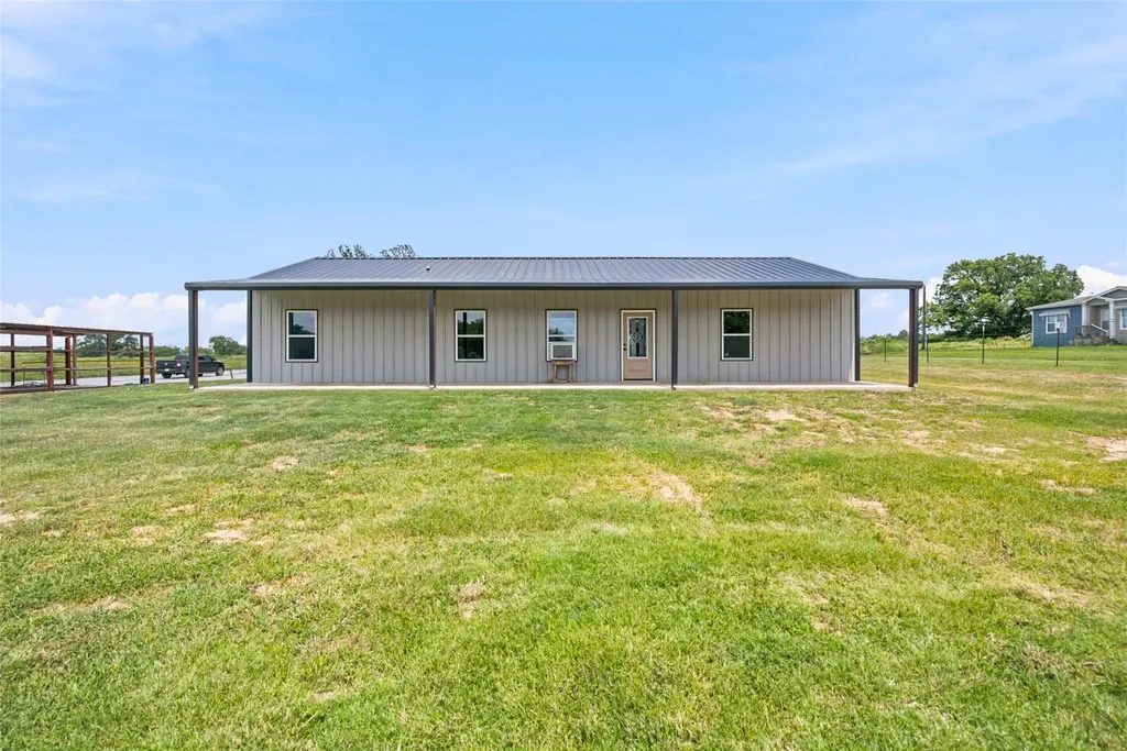 1017 County Road 4699 Boyd TX 76023