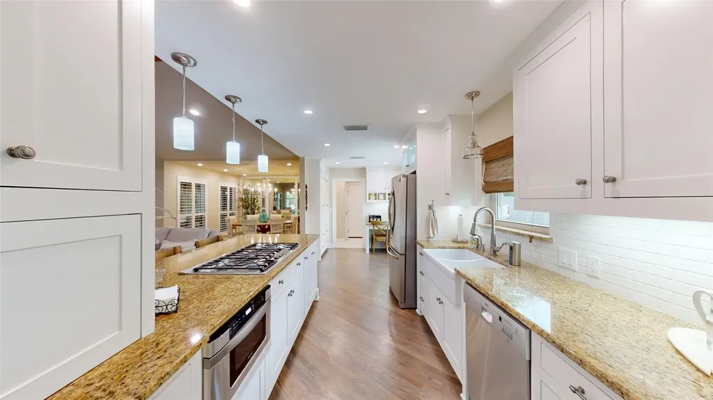 2112 Quail Run Drive Corinth TX 76208