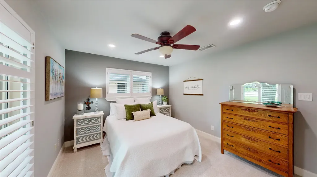 2112 Quail Run Drive Corinth TX 76208